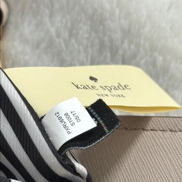 Kate Spade Beige Crossbody Bag EUC - Picture 7 of 11